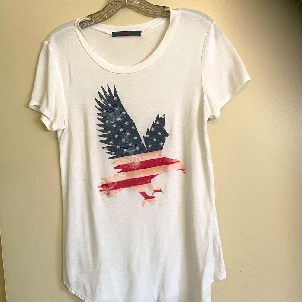 Cute shirt for the 4 of July. Soft material.